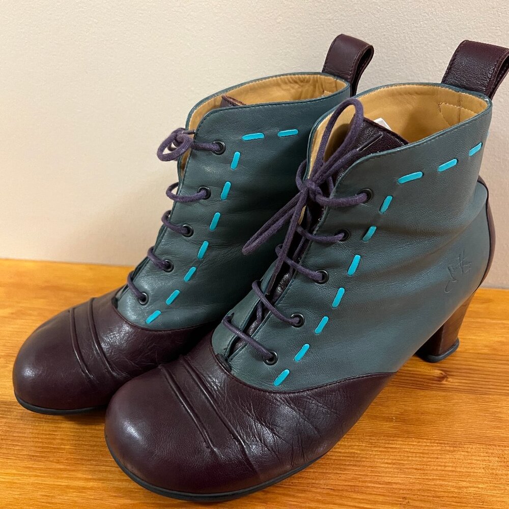 Fluevog, Operetta "Bartoli"